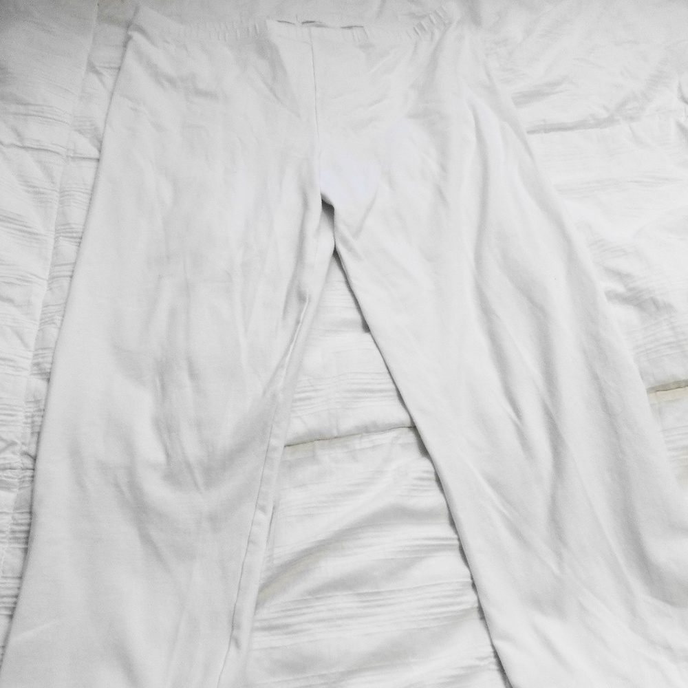 Simply Vera Wang White  Lounge Capri Pants Size L